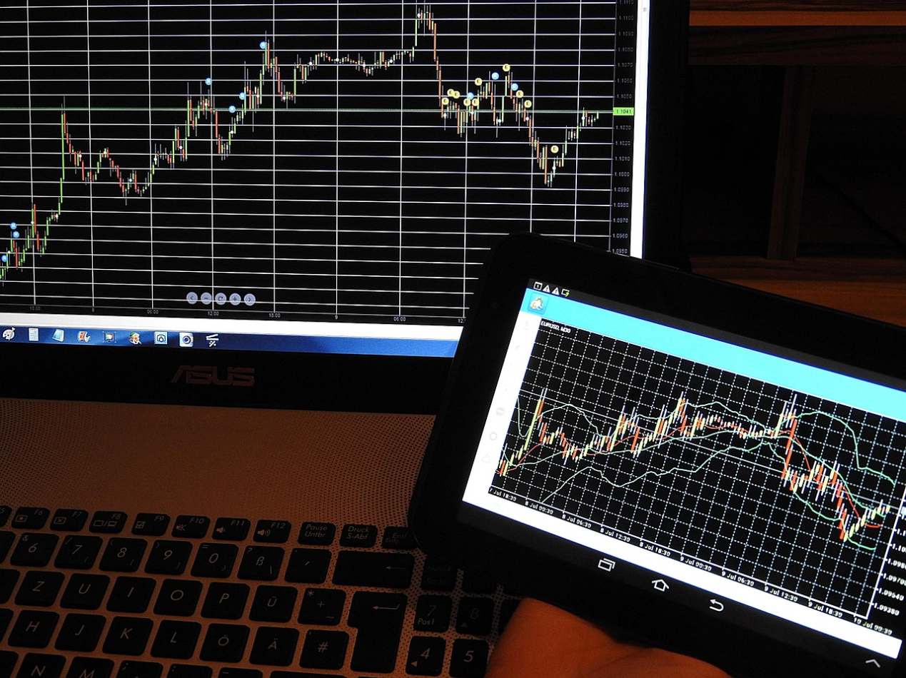 Financial chart showing volatility trends and fund flows in institutional digital asset portfolios